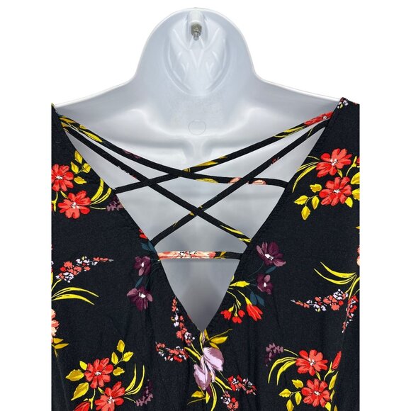 Torrid V-Neck Boho Top With Criss-Cross Back Detail Size 2X - Picture 6 of 10